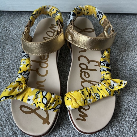Sam Edelman Yellow and Gold Patterned Sandals - Picture 8 of 9